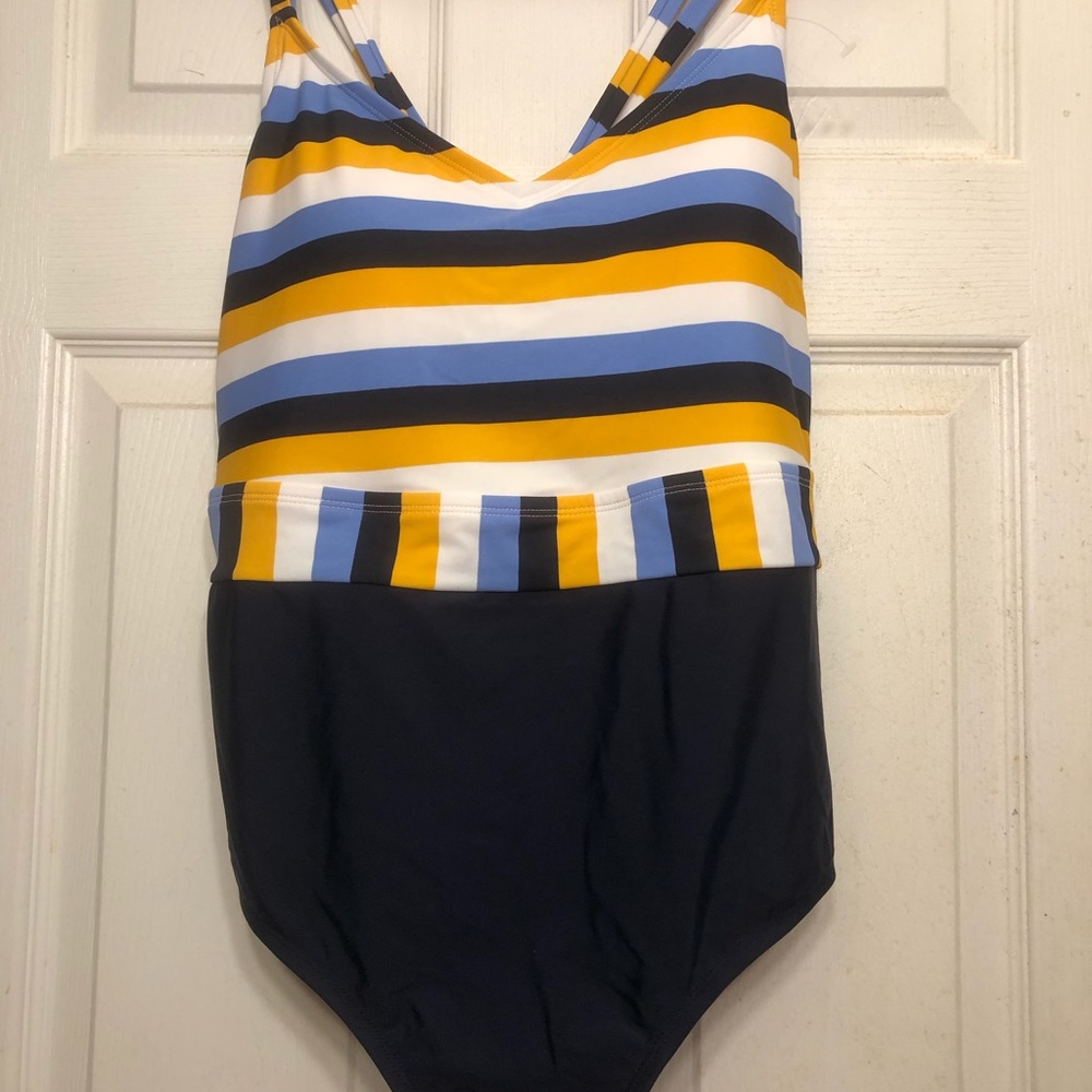 Kona Sol Woman’s swimsuit size 18W NWT